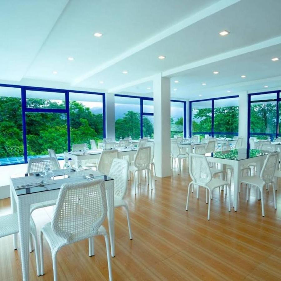 Ruhe Suites Coron Bagian luar foto